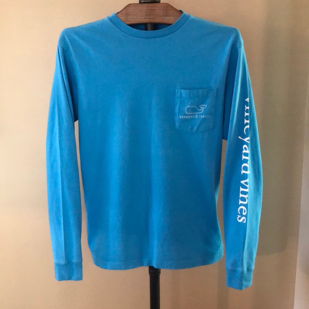 Vineyard Vine tee